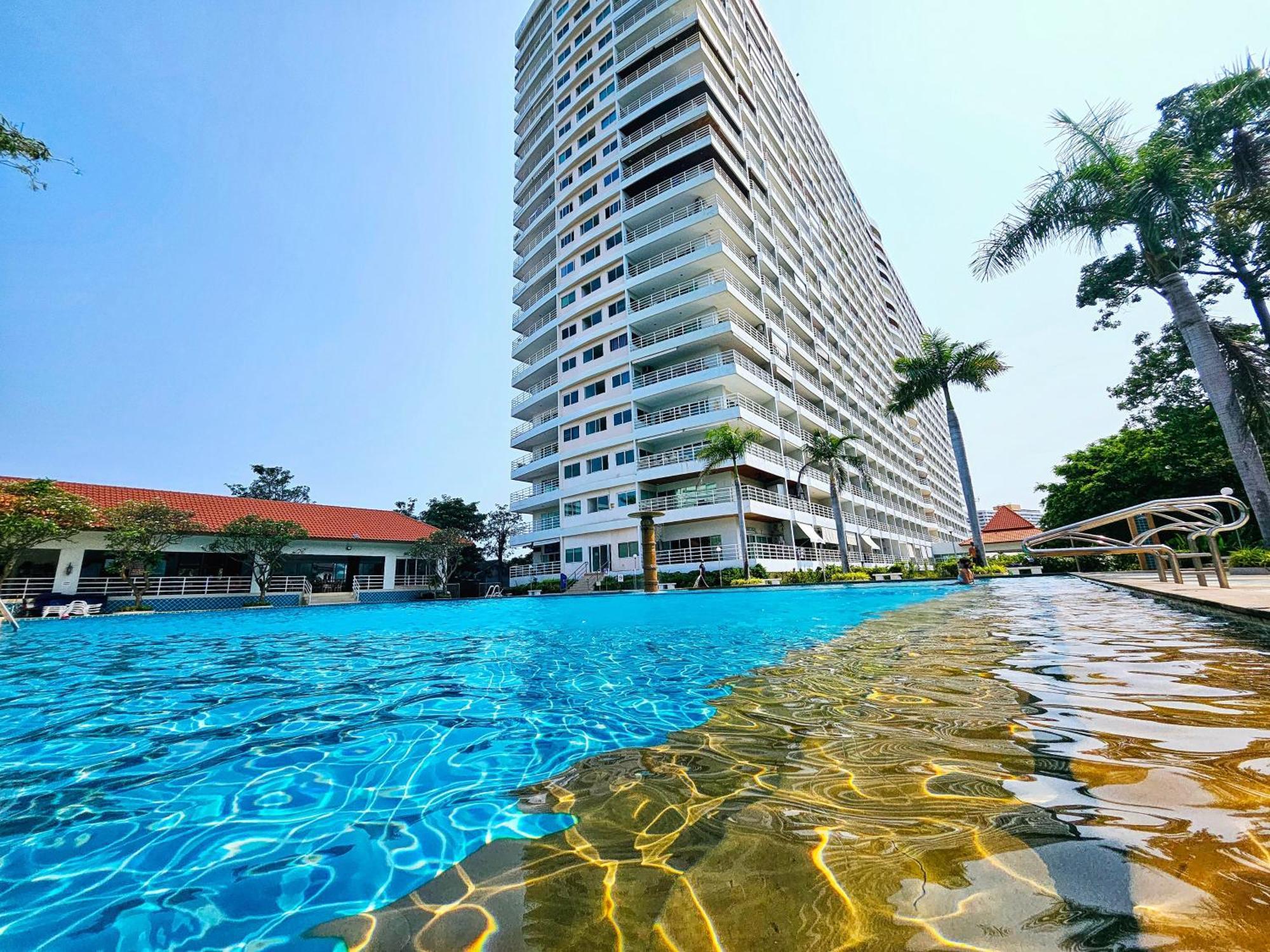 View Talay 5 Jomtien Beachfront Pattaya Zewnętrze zdjęcie