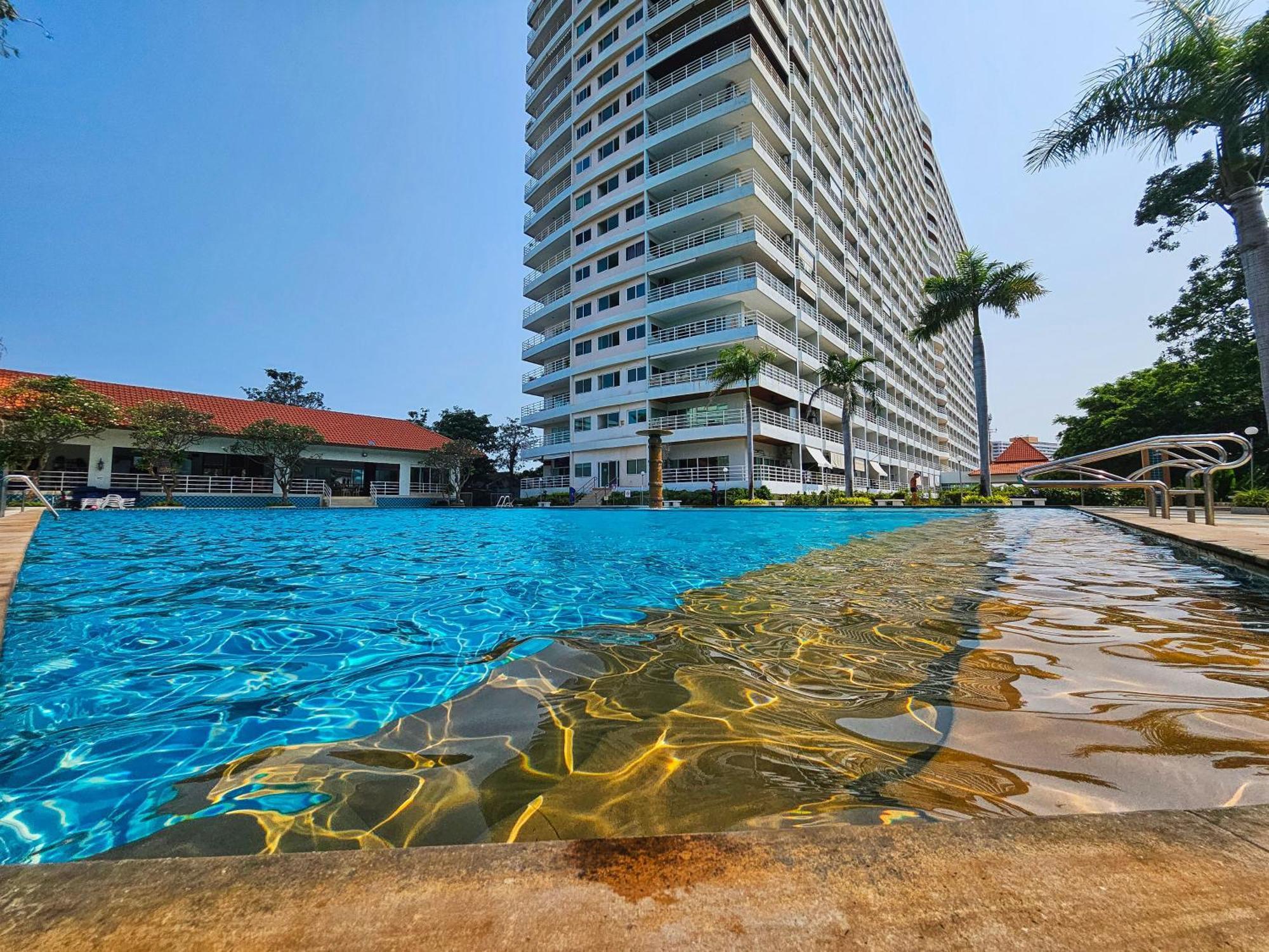 View Talay 5 Jomtien Beachfront Pattaya Zewnętrze zdjęcie