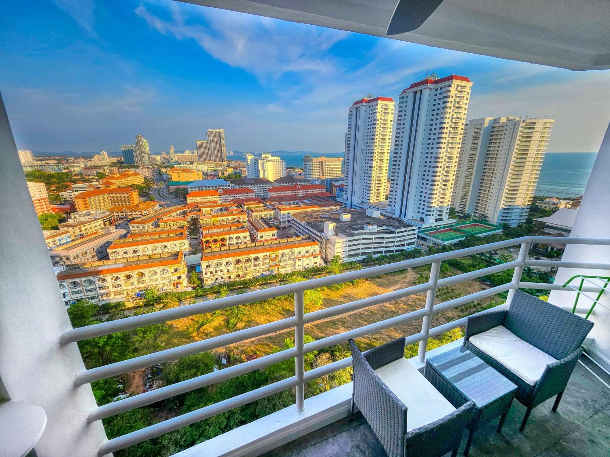 View Talay 5 Jomtien Beachfront Pattaya Zewnętrze zdjęcie