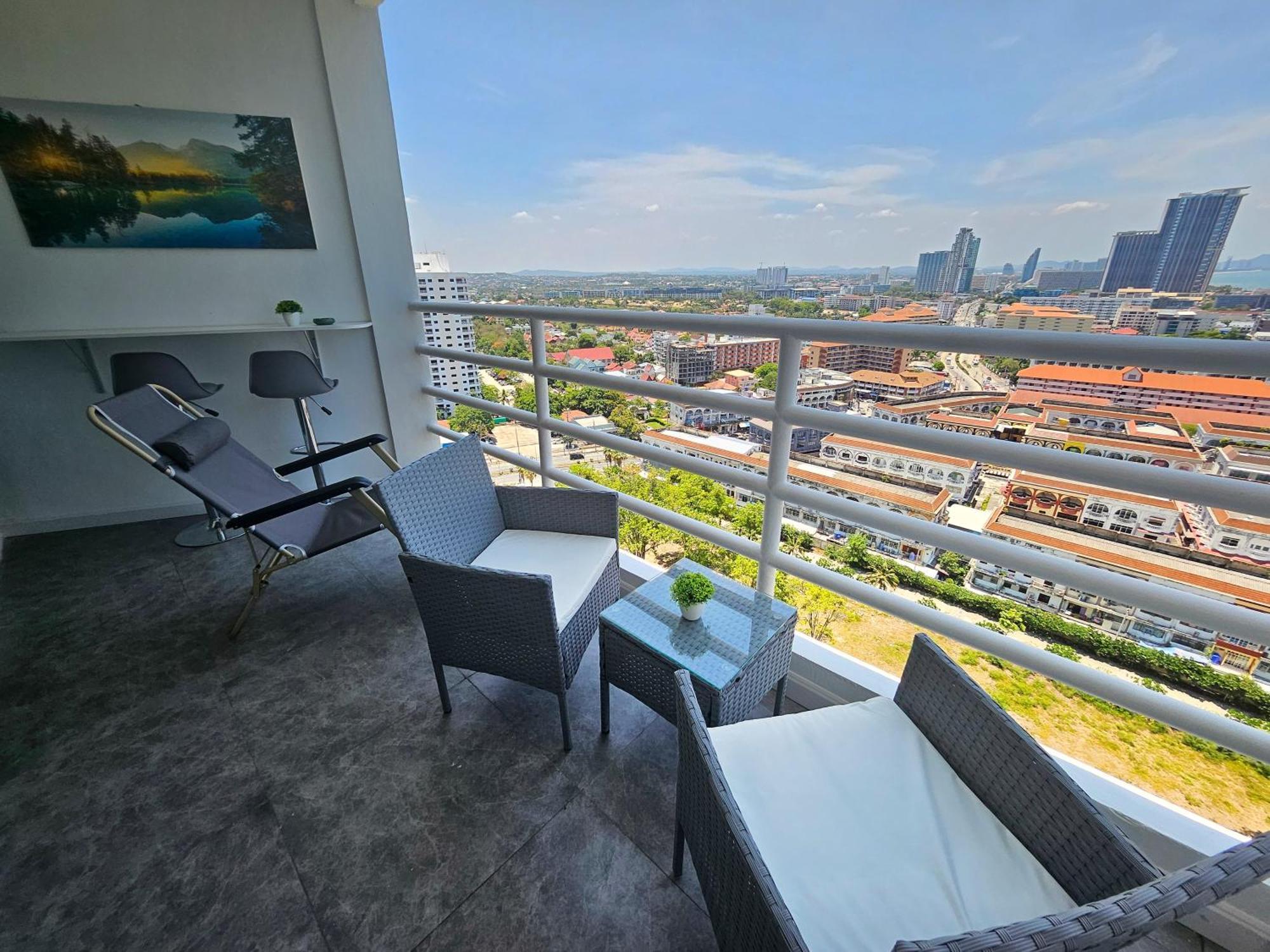 View Talay 5 Jomtien Beachfront Pattaya Zewnętrze zdjęcie