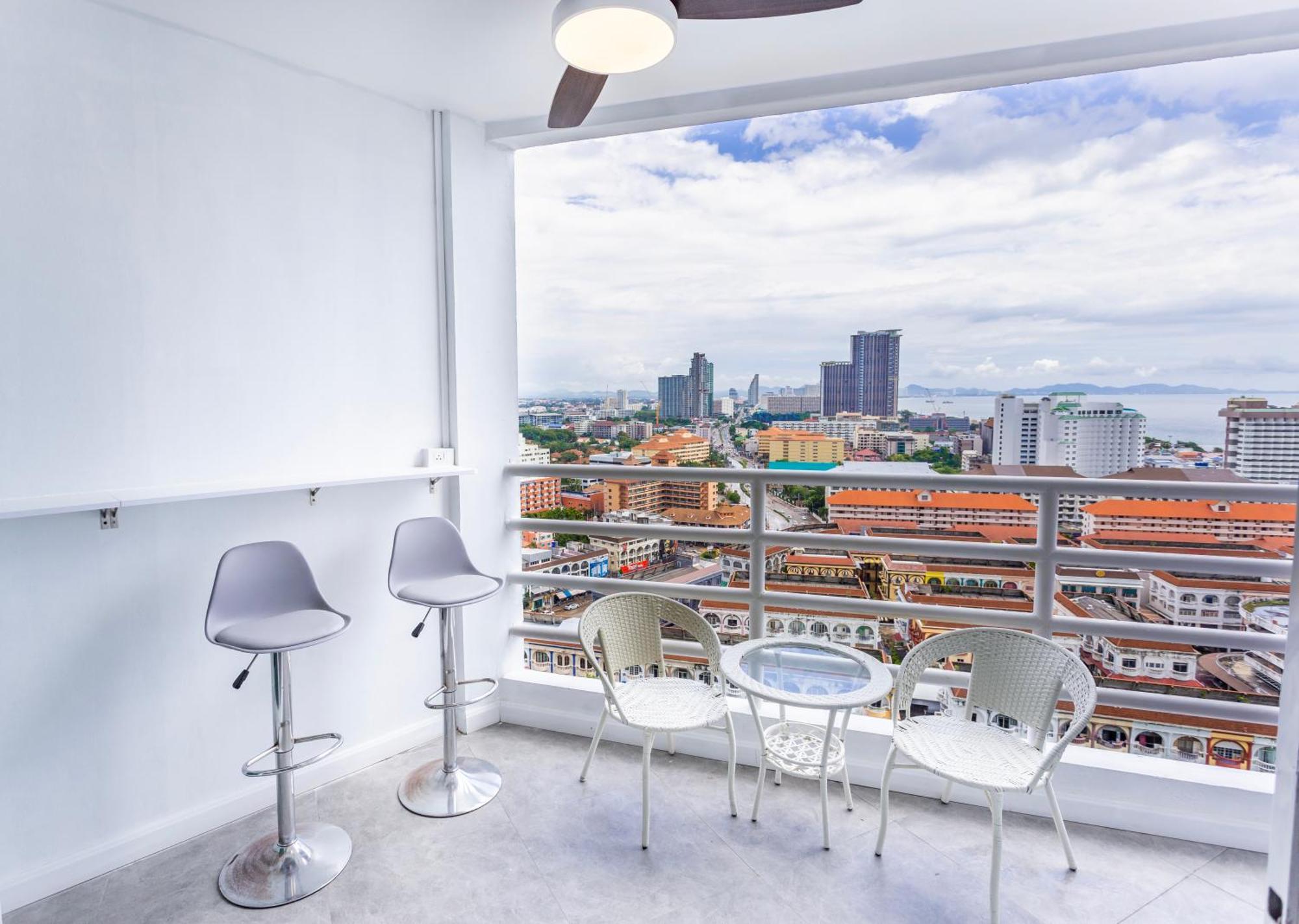 View Talay 5 Jomtien Beachfront Pattaya Zewnętrze zdjęcie